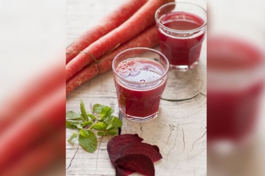 Glass of Beetroot-Carrot Juice for Eye Health and Skin Glow Glass of Beetroot-Carrot Juice for Eye Health and Skin Glow