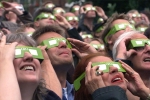 total solar eclipse, Solar retinopathy, doctors treating people who viewed solar eclipse without eclipse glasses, Solar eclipse