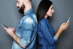 psychology, texting, happy couples have similar texting habits suggests new study, Committed relationship