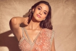Meenakshi Chaudary, Trivikram, meenakshi chaudary in talks for guntur kaaram, Pooja hegde