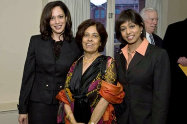 "My Mom Was Superhero", Says Kamala Harris in Her Book