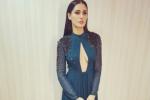 Nargis Fakhri hot, Nargis Fakhri pinned dress, nargis fakhri asked to pin up her dress, Banjo