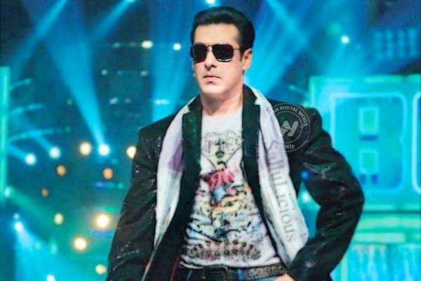 Prem Ratan Dhan Payo: Salman to play football in sherwani},{Prem Ratan Dhan Payo: Salman to play football in sherwani