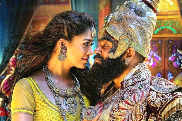 Kaashmora Movie Review