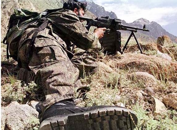 Pakistani militants kills Indian army officer!